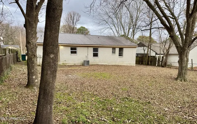 $1,395 | 8241 Ashbrook Drive, Southaven, MS 38671