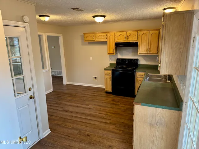 $1,395 | 8241 Ashbrook Drive, Southaven, MS 38671