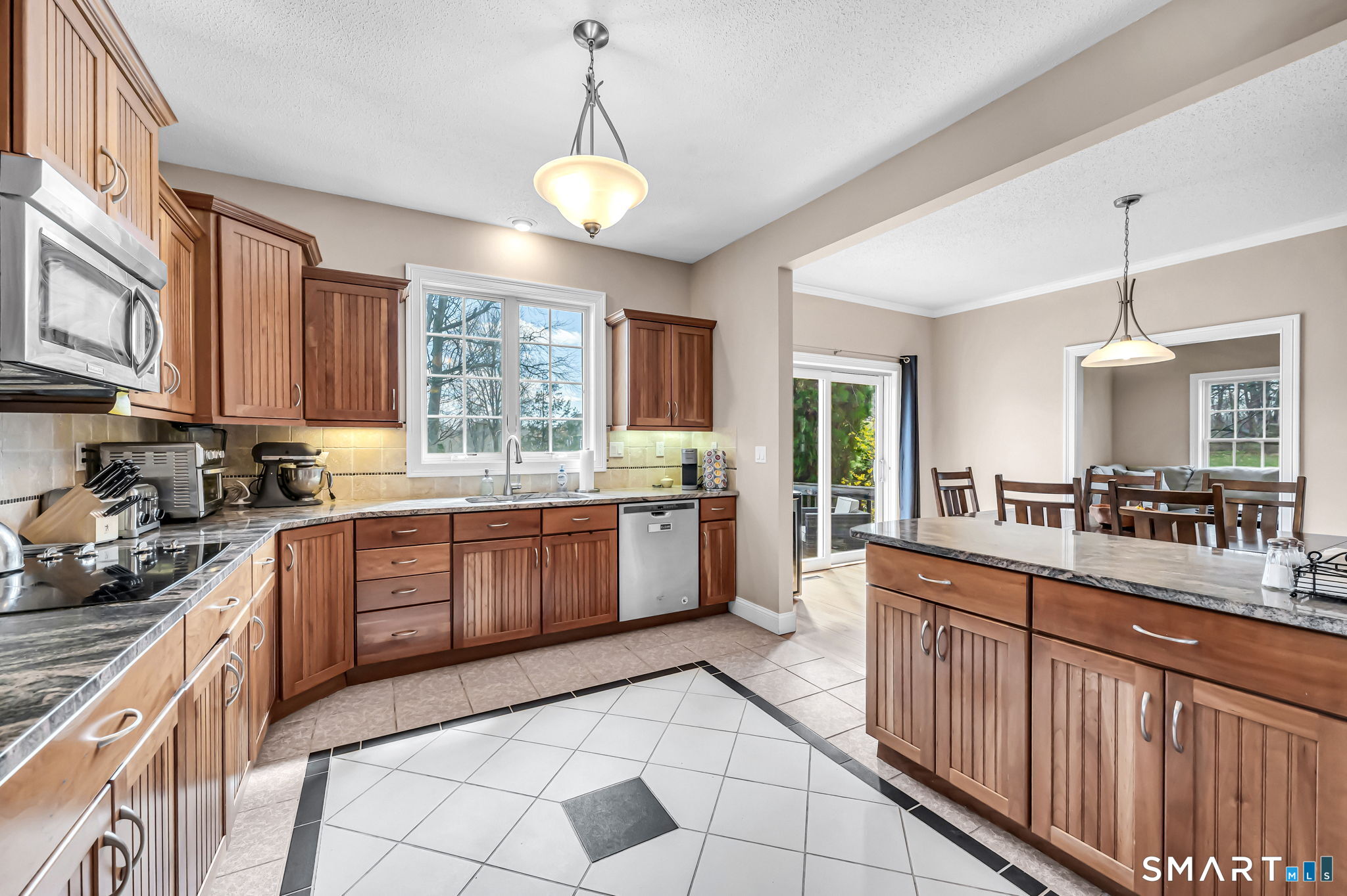 977 Sheldon Street Suffield, CT 06093 - Photo 19 of 44