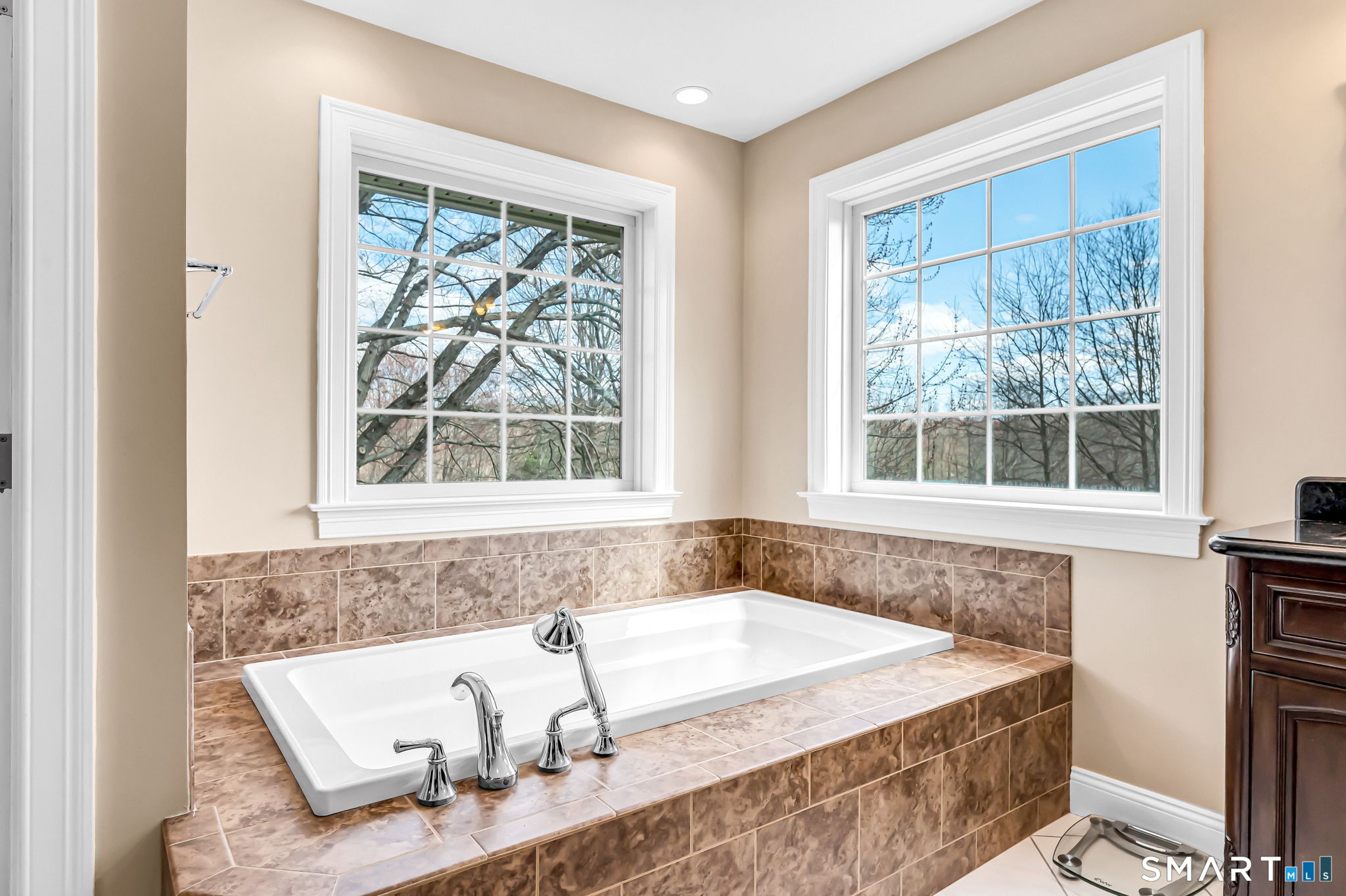 977 Sheldon Street Suffield, CT 06093 - Photo 26 of 40