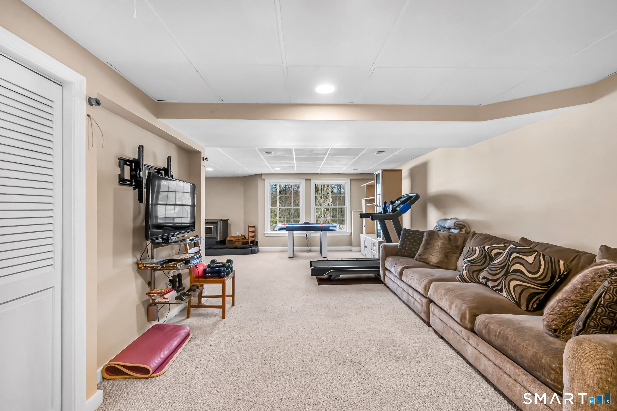 977 Sheldon Street Suffield, CT 06093 - Photo 34 of 40