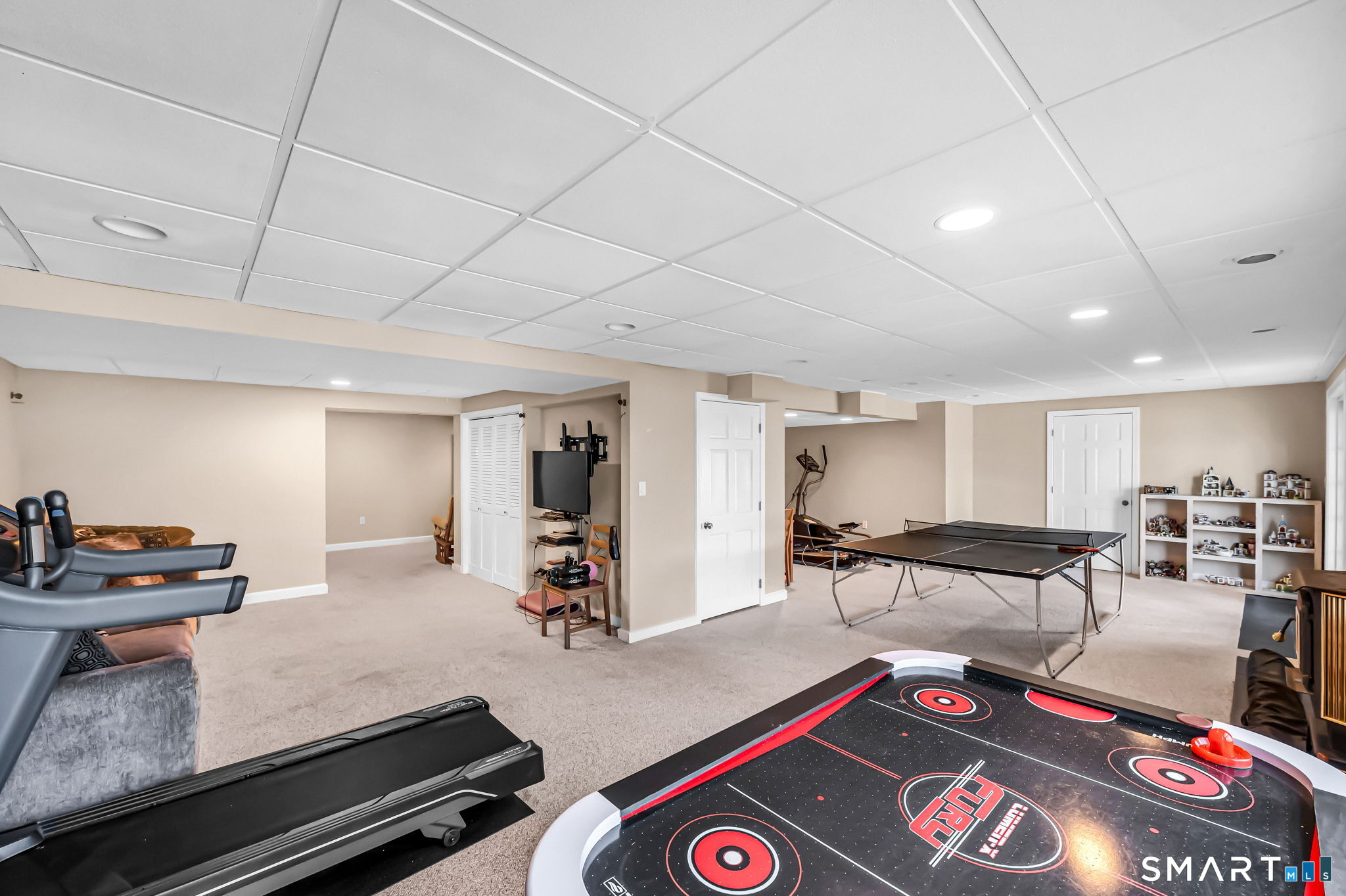 977 Sheldon Street Suffield, CT 06093 - Photo 37 of 44