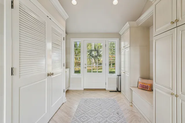 $885,000 | 240 Elm Road, Barrington, IL 60010