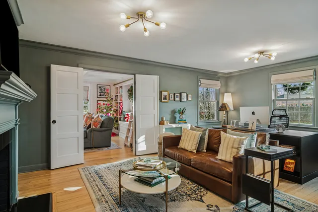 $885,000 | 240 Elm Road, Barrington, IL 60010