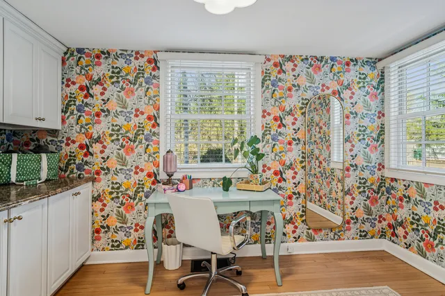 $885,000 | 240 Elm Road, Barrington, IL 60010