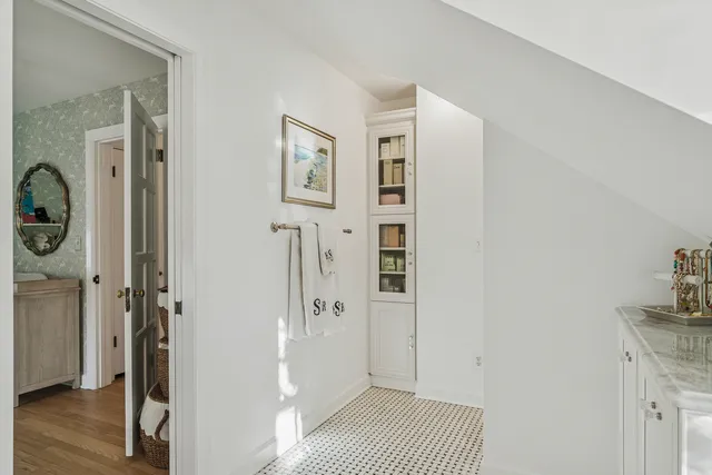 $885,000 | 240 Elm Road, Barrington, IL 60010