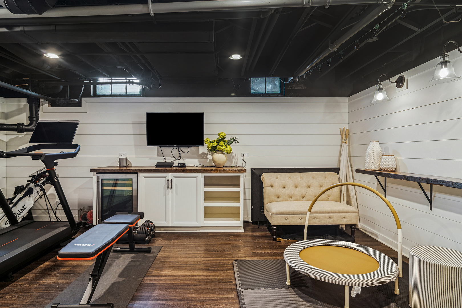 240 Elm Road Barrington, IL 60010 - Photo 41 of 56 a bathroom with a sink a mirror and a bathtub