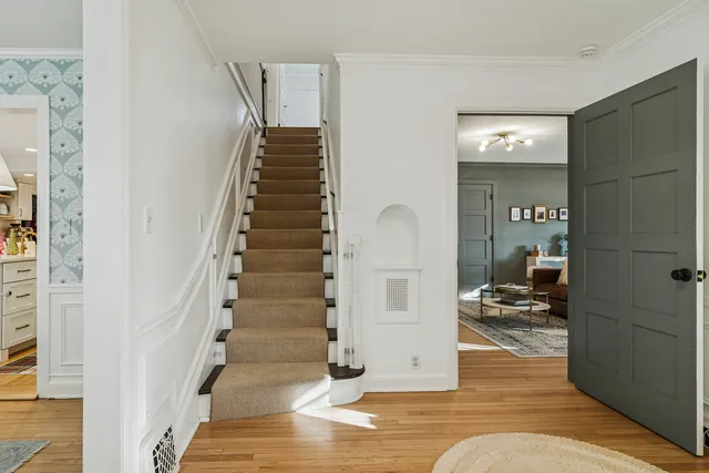 $885,000 | 240 Elm Road, Barrington, IL 60010