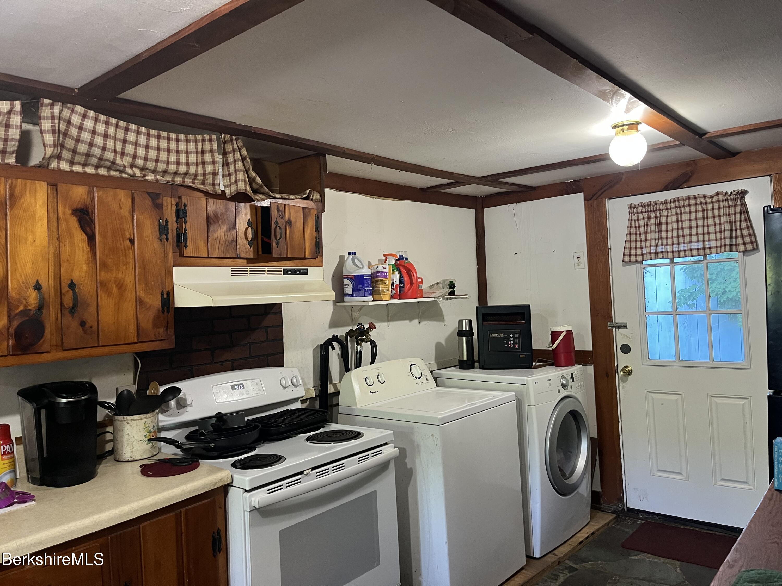 3664 Jacobs Ladder Road Becket, MA 01223 - Photo 15 of 32 Kitchen B
