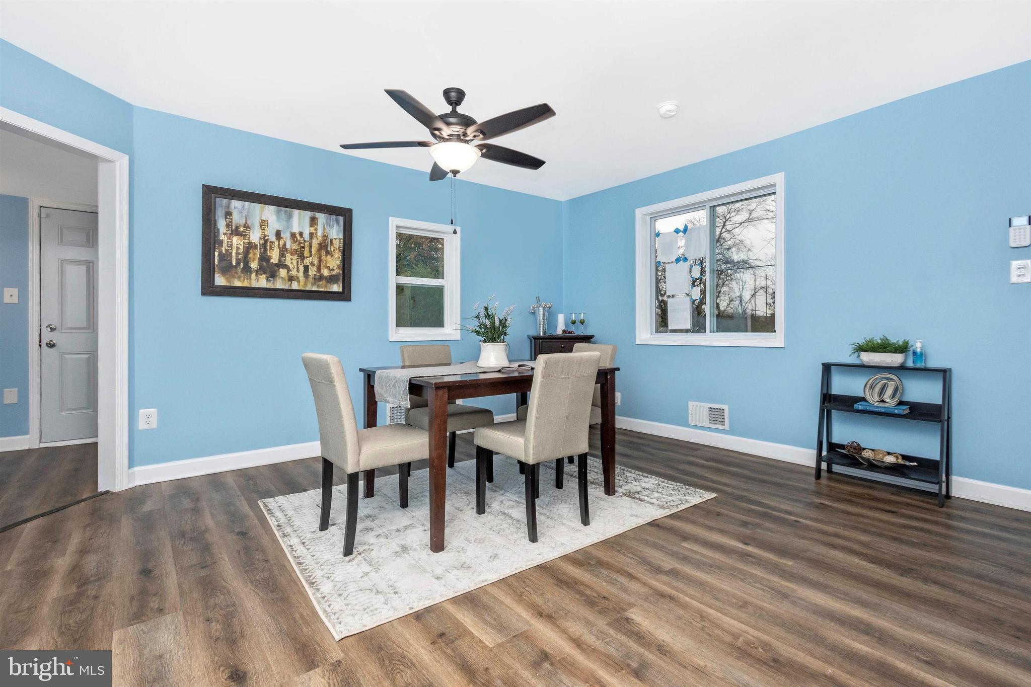 7758 Decatur Road Hyattsville, MD 20784 - Photo 11 of 54 Living room
