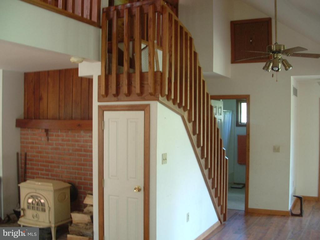 5337 Bossler Road Elizabethtown, PA 17022 - Photo 3 of 12 Gallery Image 3