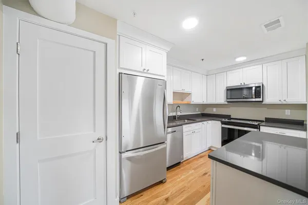 $2,000 | 20 Walker Street, Unit 4, Goshen, NY 10924