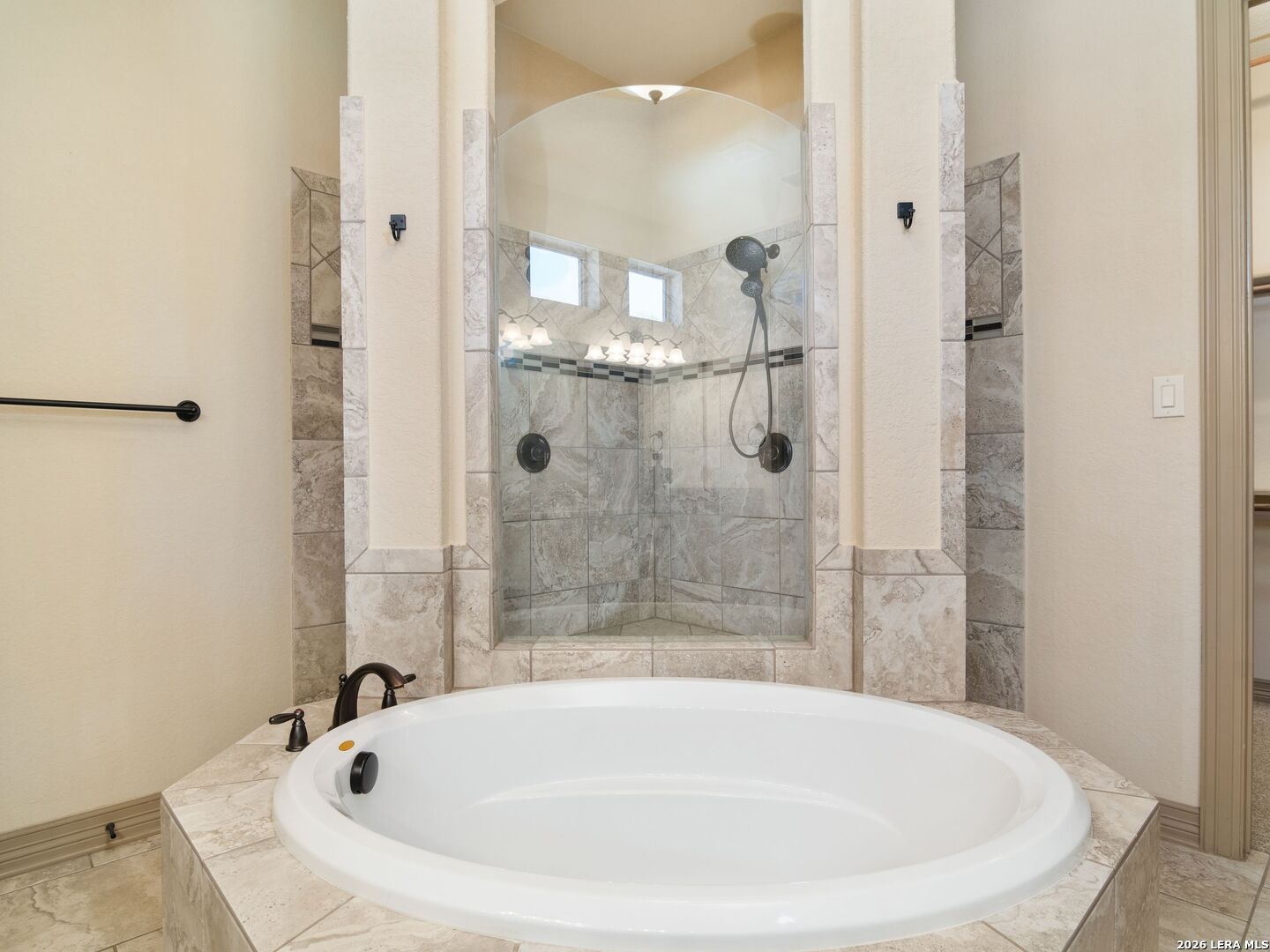 30142 Setterfeld Circle Fair Oaks Ranch, TX 78015 - Photo 21 of 47