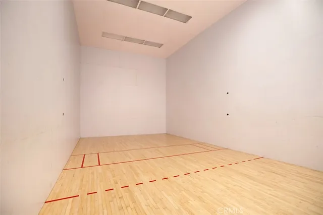 a view of a tennis court