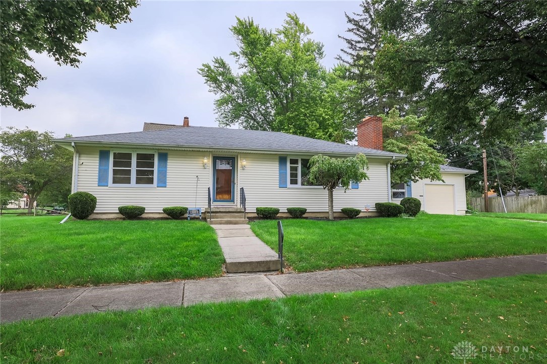 2004 Pembrook Road Springfield, OH 45504 - Photo 1 of 21 Gallery Image 1