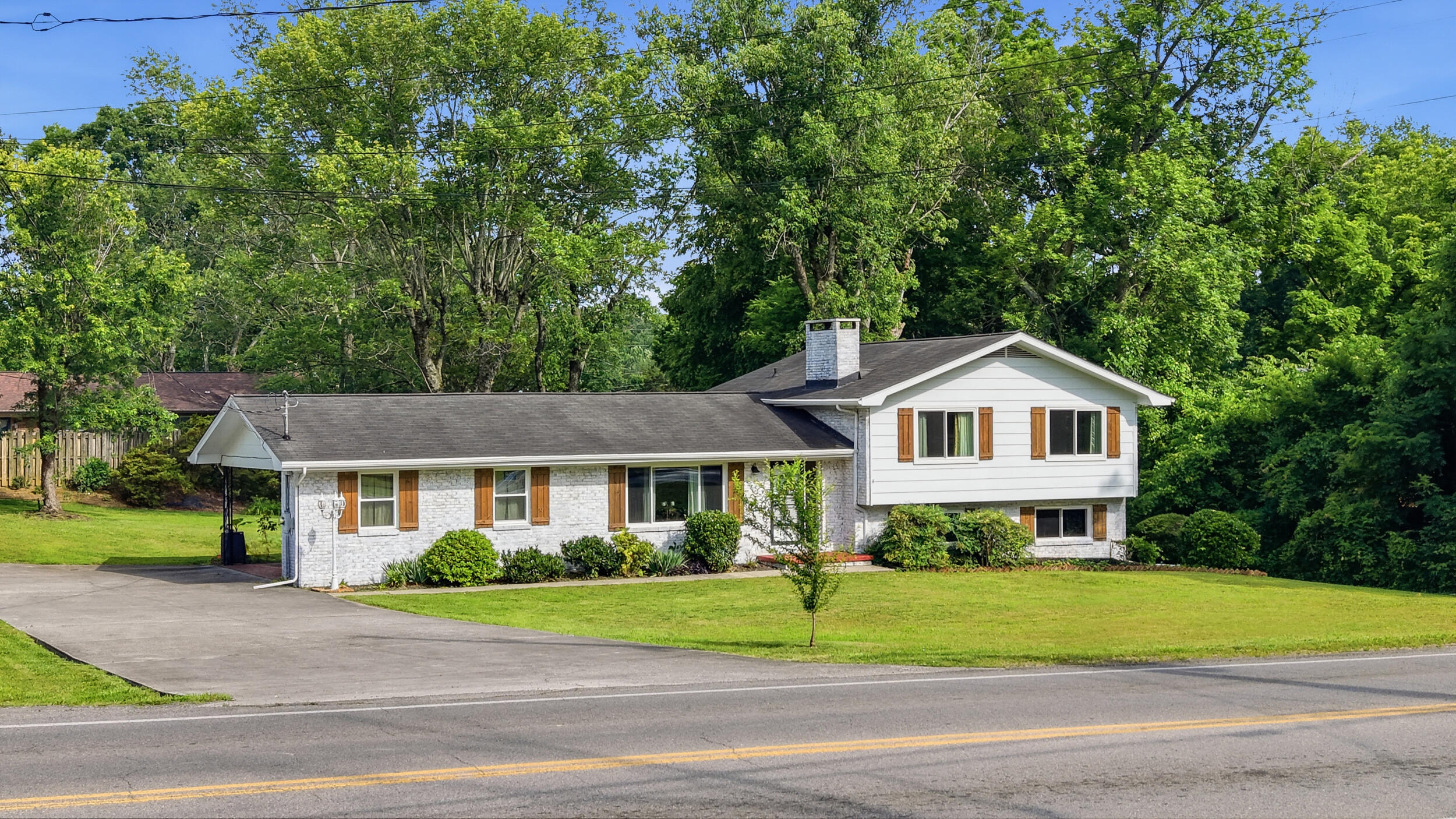 2100 Peerless Road Northwest Cleveland, TN 37311 - Photo 2 of 34 2100 peerless rd nw-2