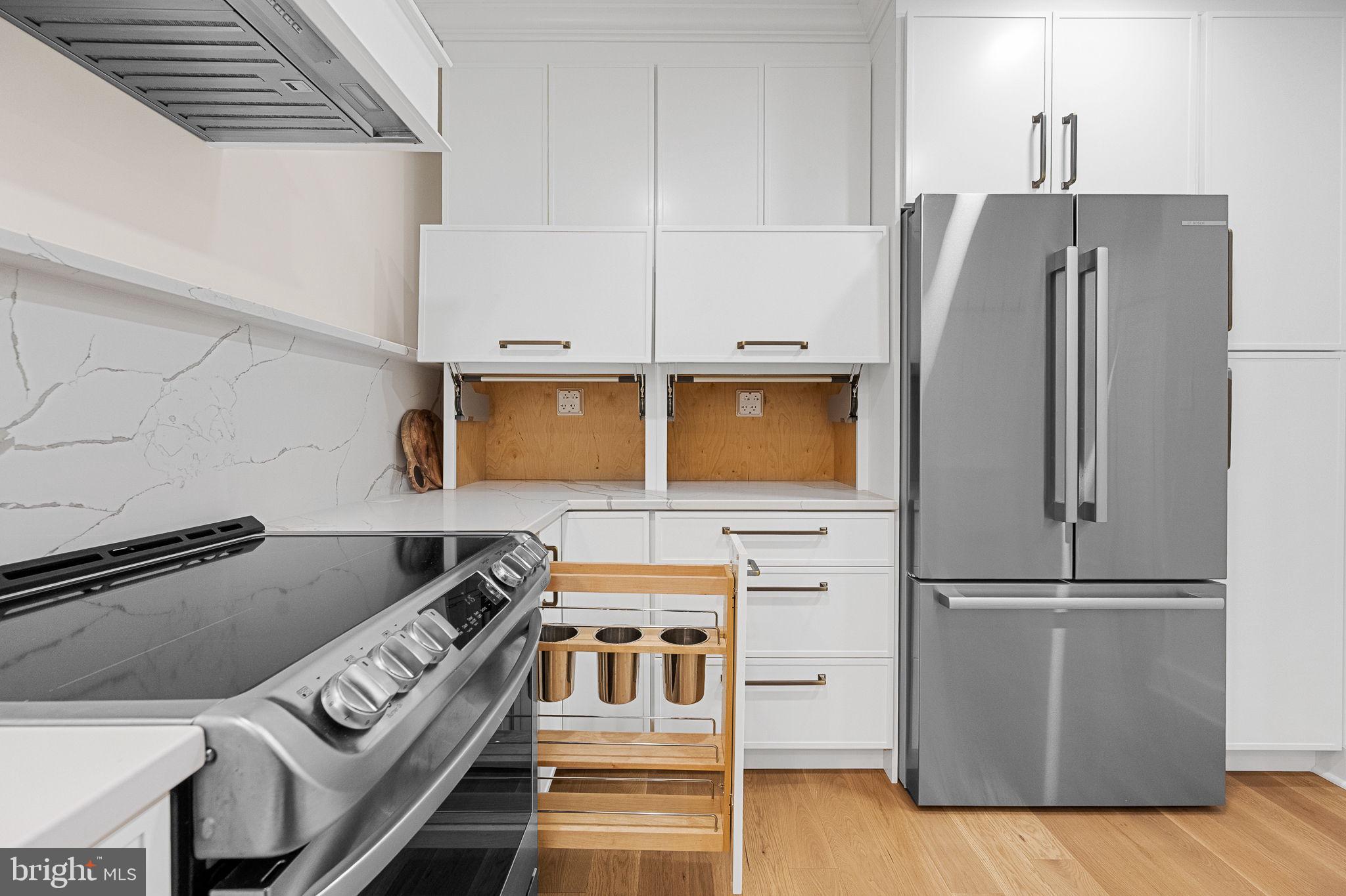 3287 Sutton Place Northwest, Unit D Washington, DC 20016 - Photo 21 of 52 Appliance Garages