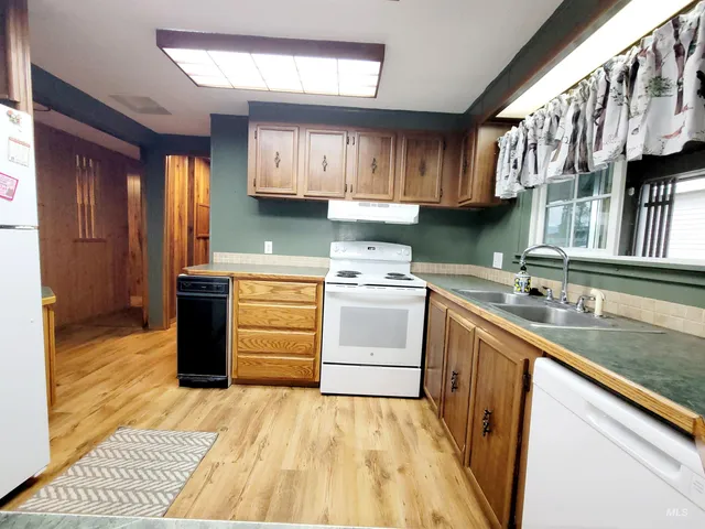 $230,000 | 405 North 2nd Street West, Weippe, ID 83553