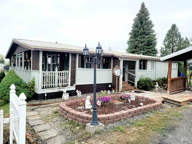 $230,000 | 405 North 2nd Street West, Weippe, ID 83553