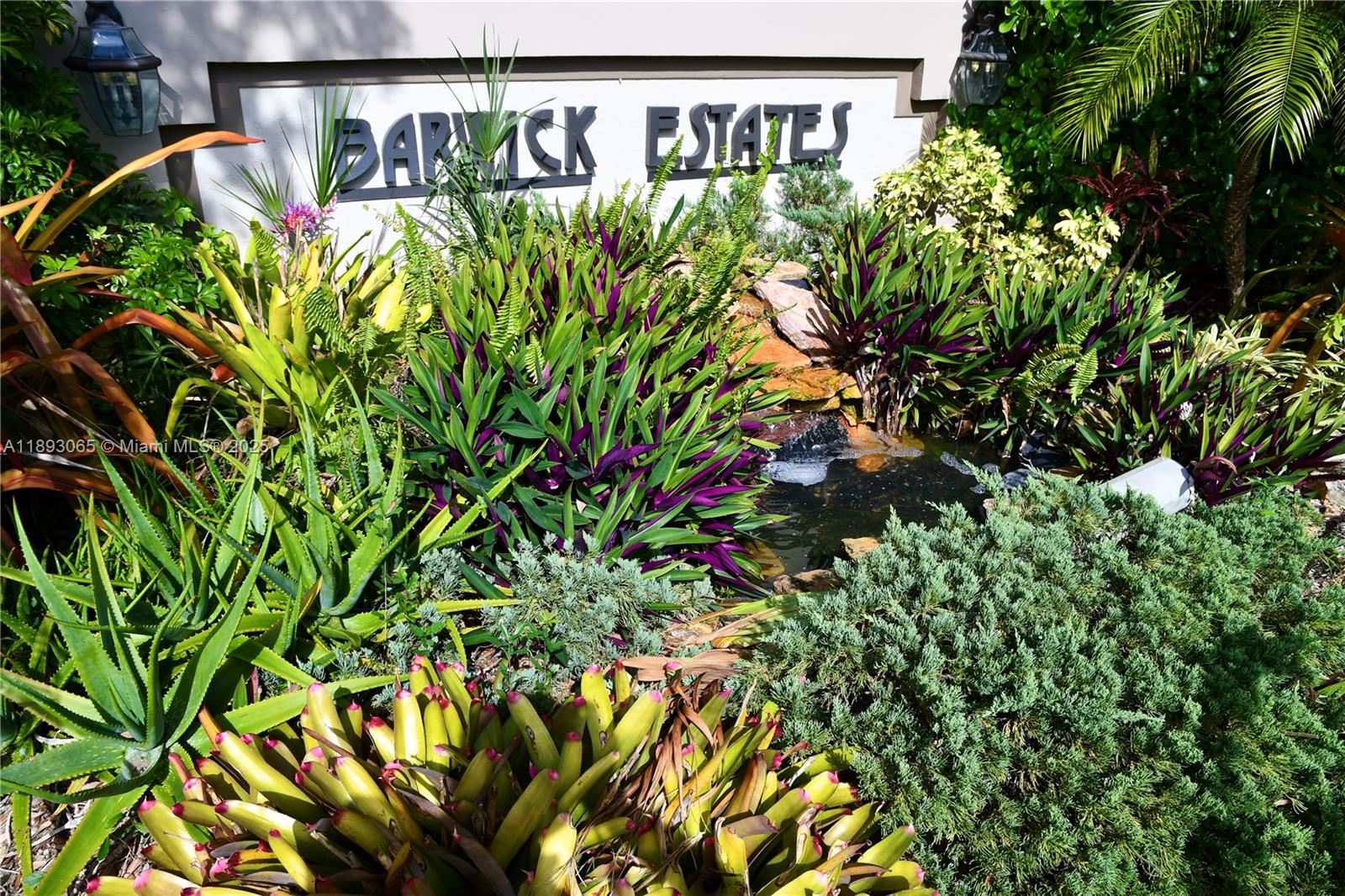 1335 East Barwick Ranch Circle Delray Beach, FL 33445 - Photo 4 of 33 a view of a bunch of plants