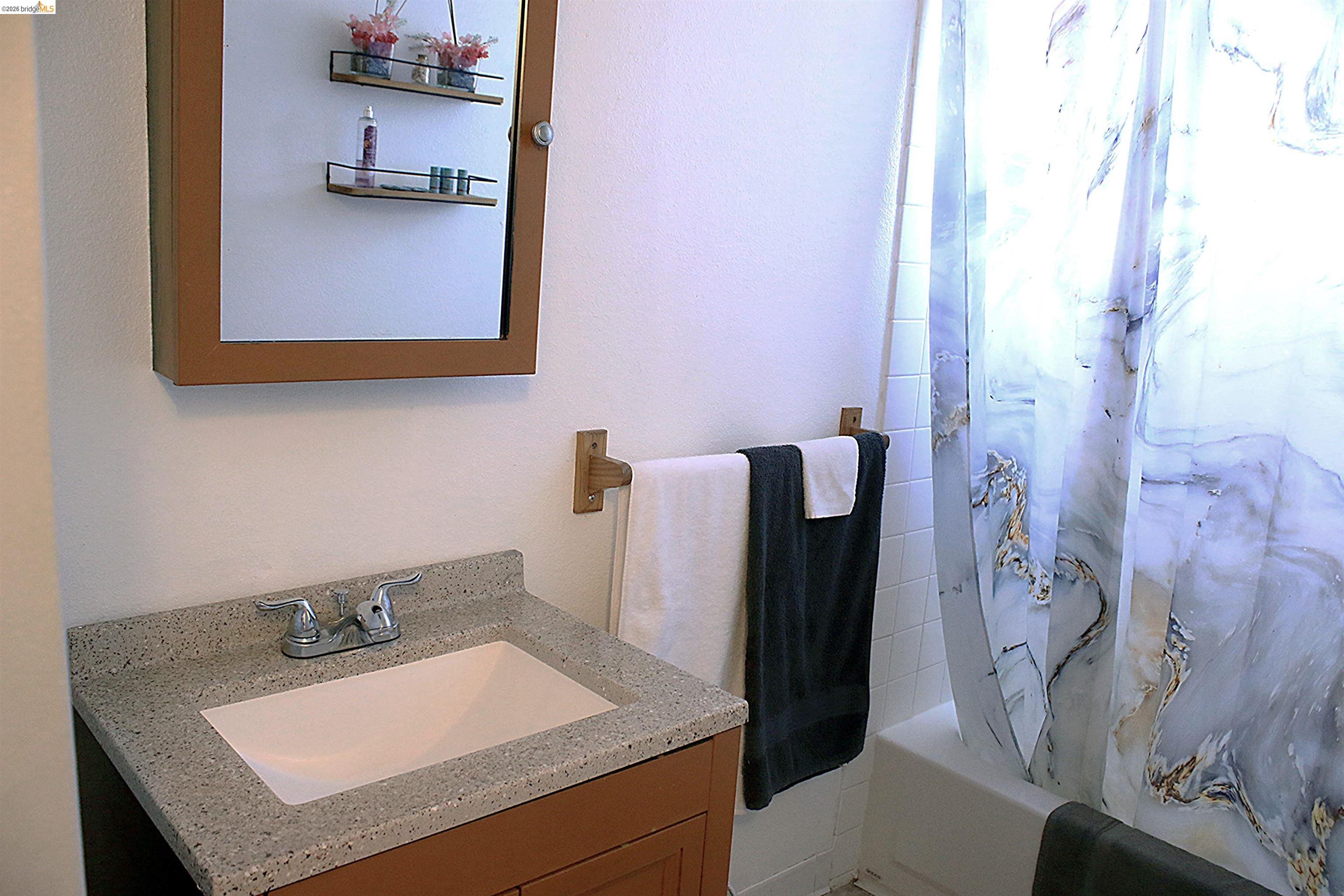 190 Tahoe Drive Rio Vista, CA 94571 - Photo 19 of 44 Bathroom featuring vanity and shower / tub combo