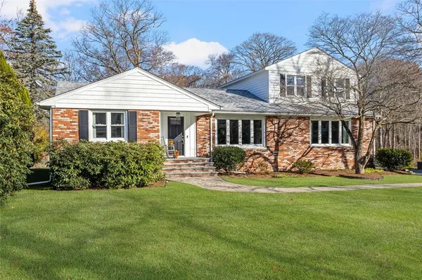$729,000 | 117 Moccasin Trail, Cranston, RI 02921