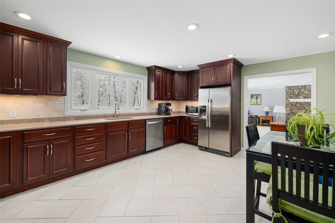 117 Moccasin Trail Cranston, RI 02921 - Photo 12 of 43 Kitchen - Plenty of space for your kitchen table