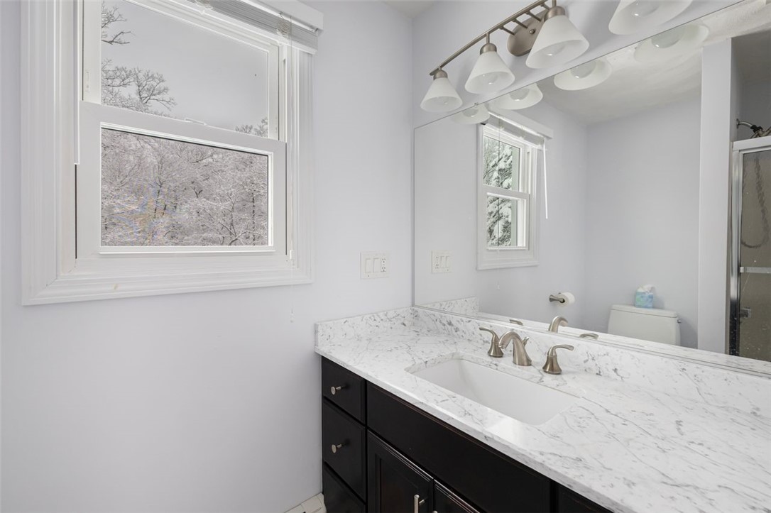 117 Moccasin Trail Cranston, RI 02921 - Photo 14 of 43