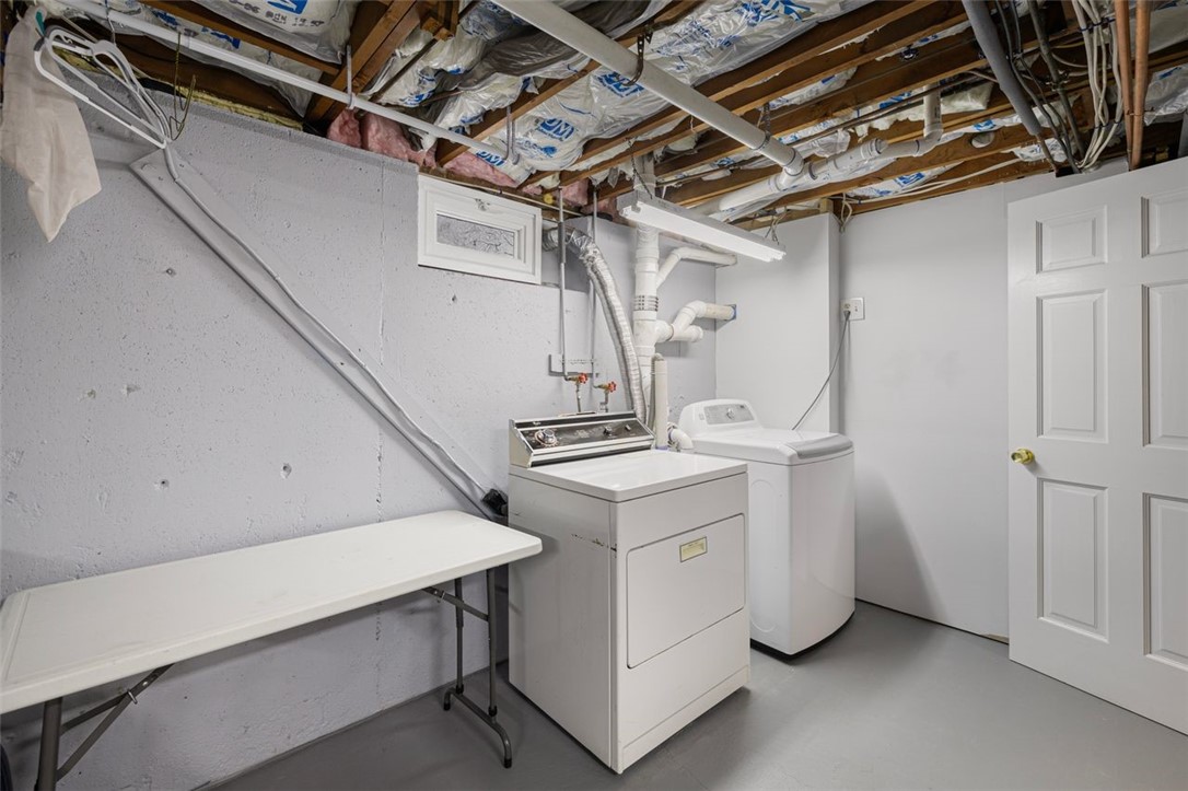 117 Moccasin Trail Cranston, RI 02921 - Photo 28 of 43 Laundry - Laundry conveniently located off of flex room.