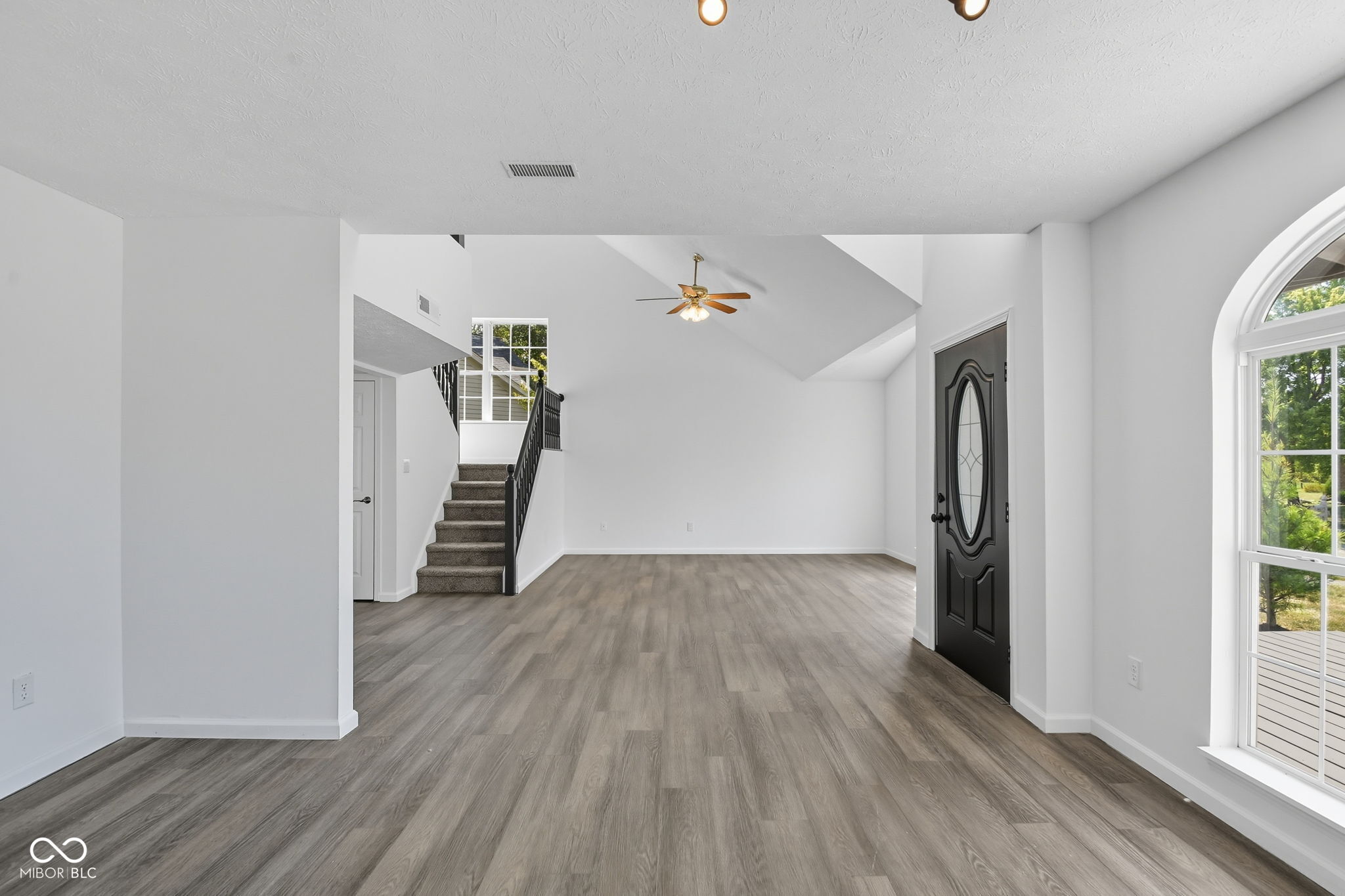 14041 Mimosa Court Fishers, IN 46038 - Photo 9 of 32