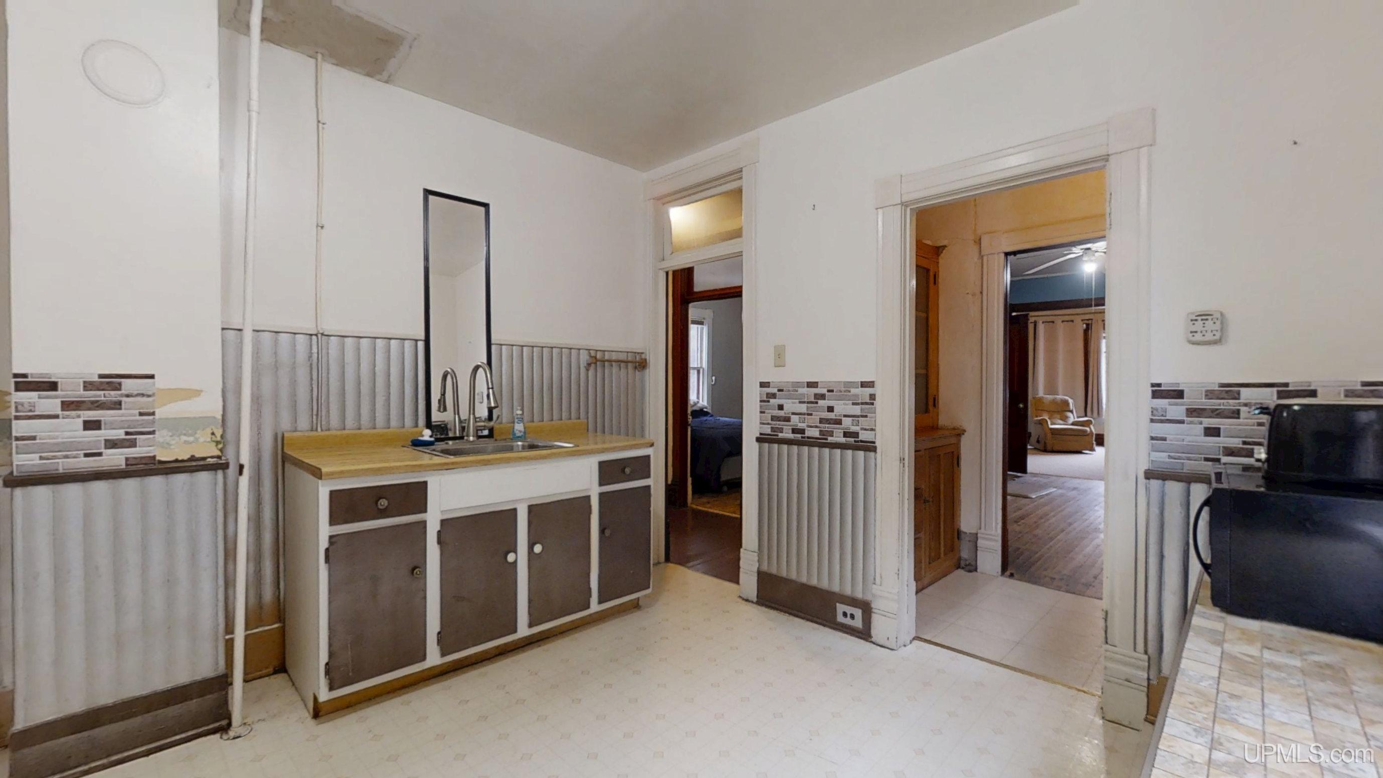 419 7th Street Calumet, MI 49913 - Photo 13 of 54