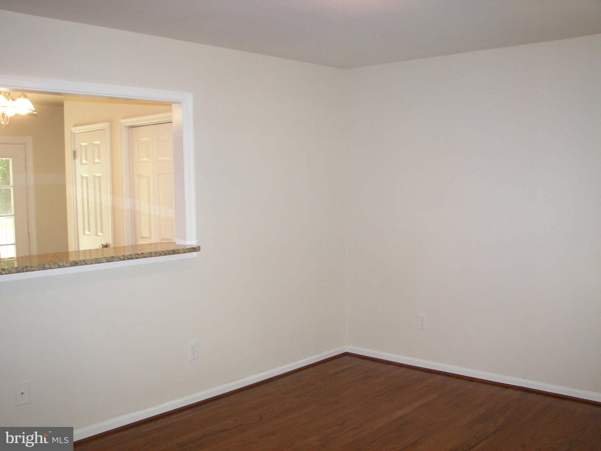 38 Ridge Road Stafford, VA 22556 - Photo 3 of 24 Living Room