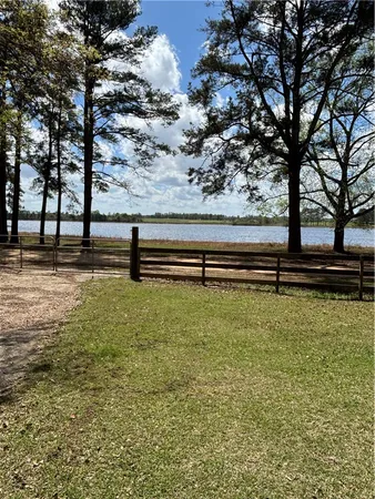 $295,000 | 1565 East Lake Drive, Screven, GA 31560