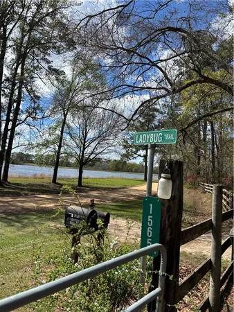 $295,000 | 1565 East Lake Drive, Screven, GA 31560