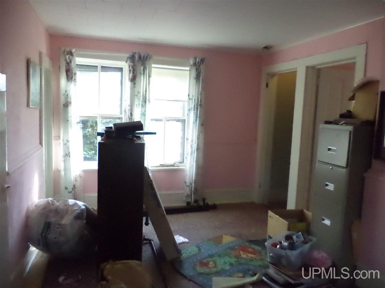 57166 Caledonia Street Calumet, MI 49913 - Photo 11 of 14