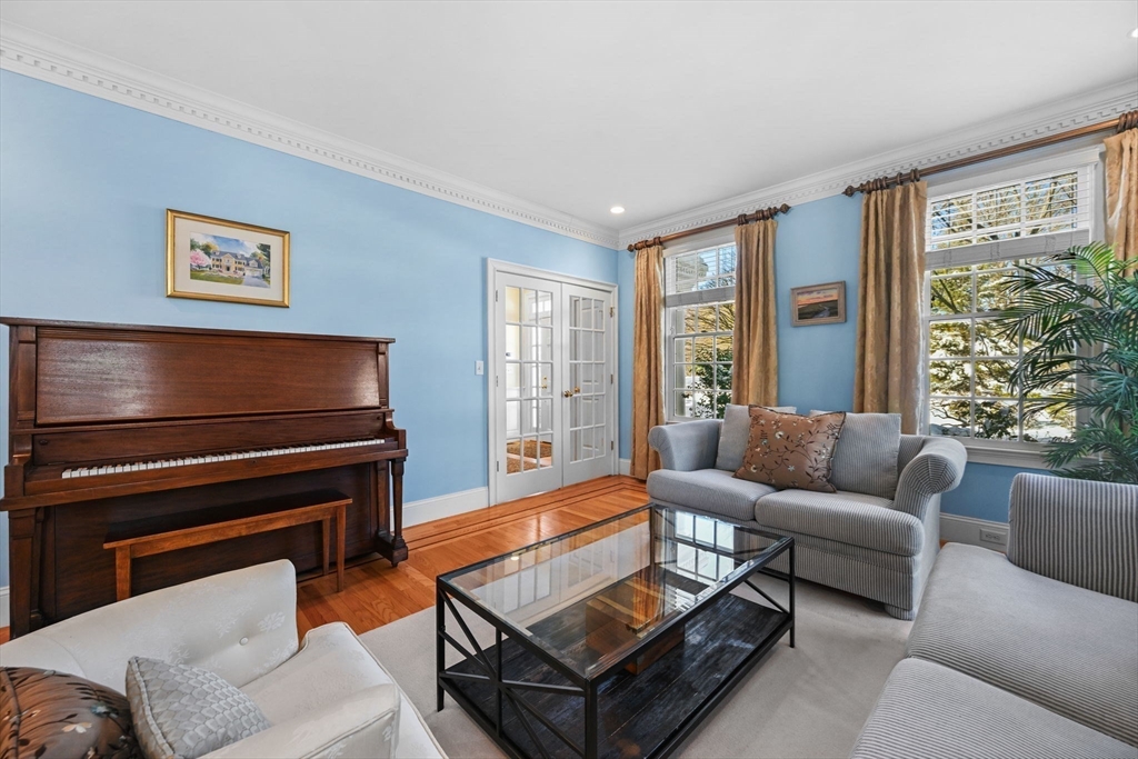 57 Colony Road Lexington, MA 02420 - Photo 5 of 42 Gallery Image 5
