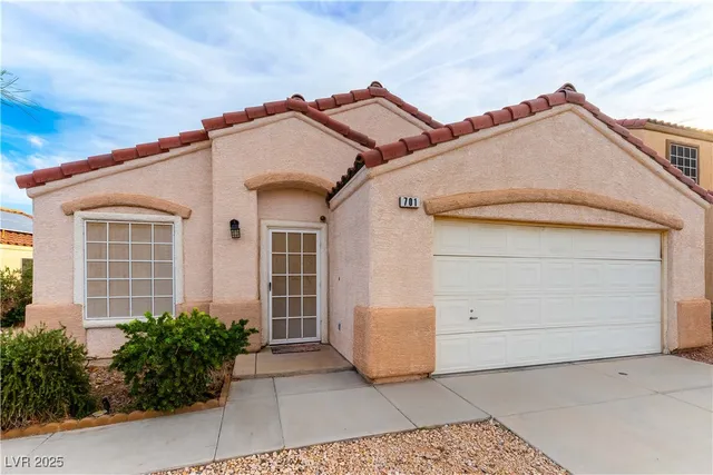 $1,795 | 701 Red Bark Lane, Henderson, NV 89011
