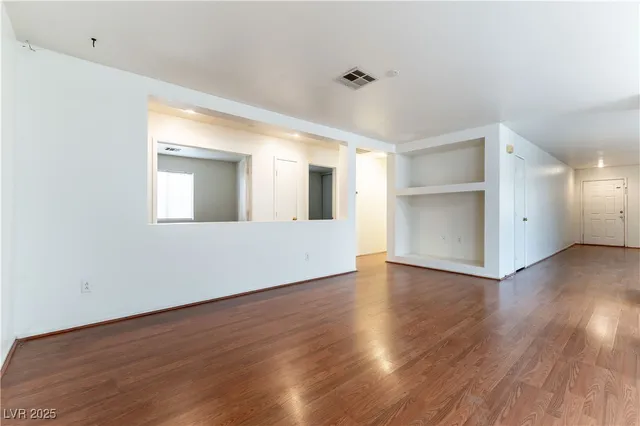 $1,795 | 701 Red Bark Lane, Henderson, NV 89011