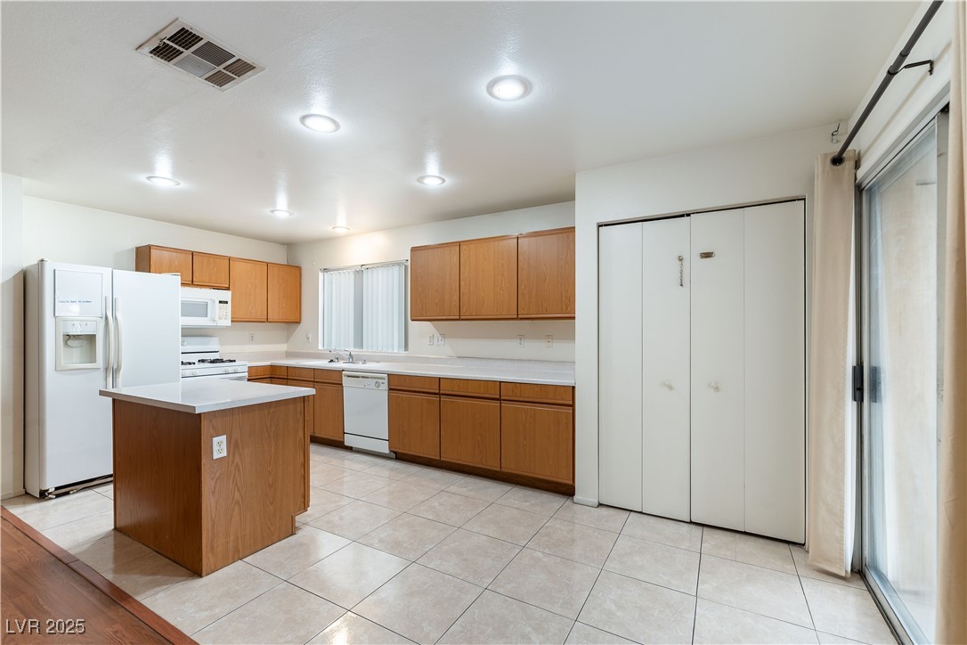 701 Red Bark Lane Henderson, NV 89011 - Photo 10 of 25