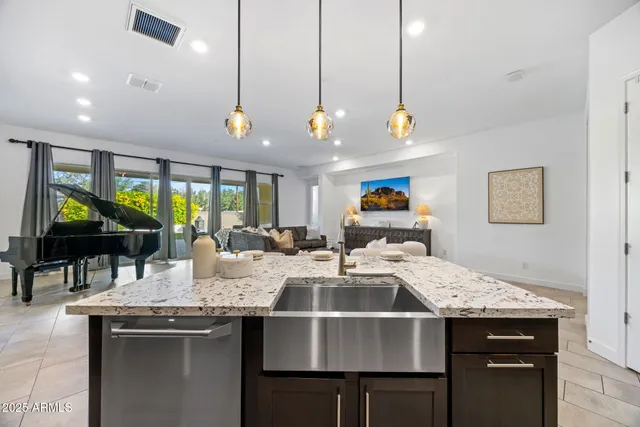 $660,000 | 6213 South 25th Place, Phoenix, AZ 85042