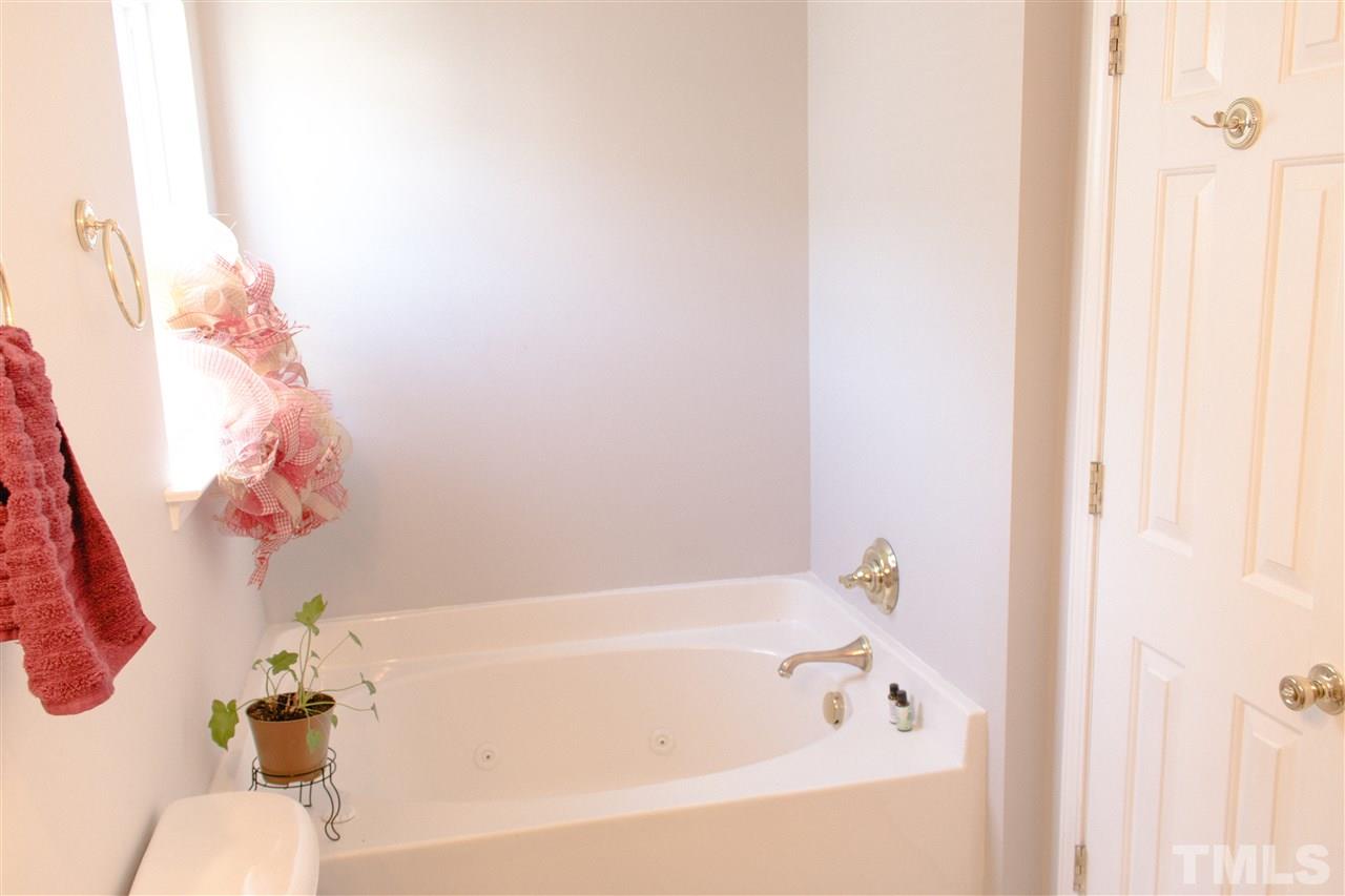 1609 Cricket Ridge Drive Raleigh, NC 27610 - Photo 20 of 25 Gallery Image 20