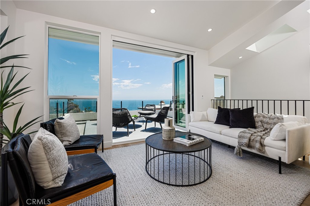 251 Highland Road Laguna Beach, CA 92651 - Photo 35 of 65 ADU: Living area with large view deck, folding doors