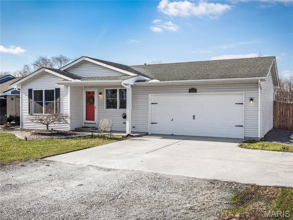 5717 Old Alton Road Granite City, IL 62040 - Photo 3 of 31
