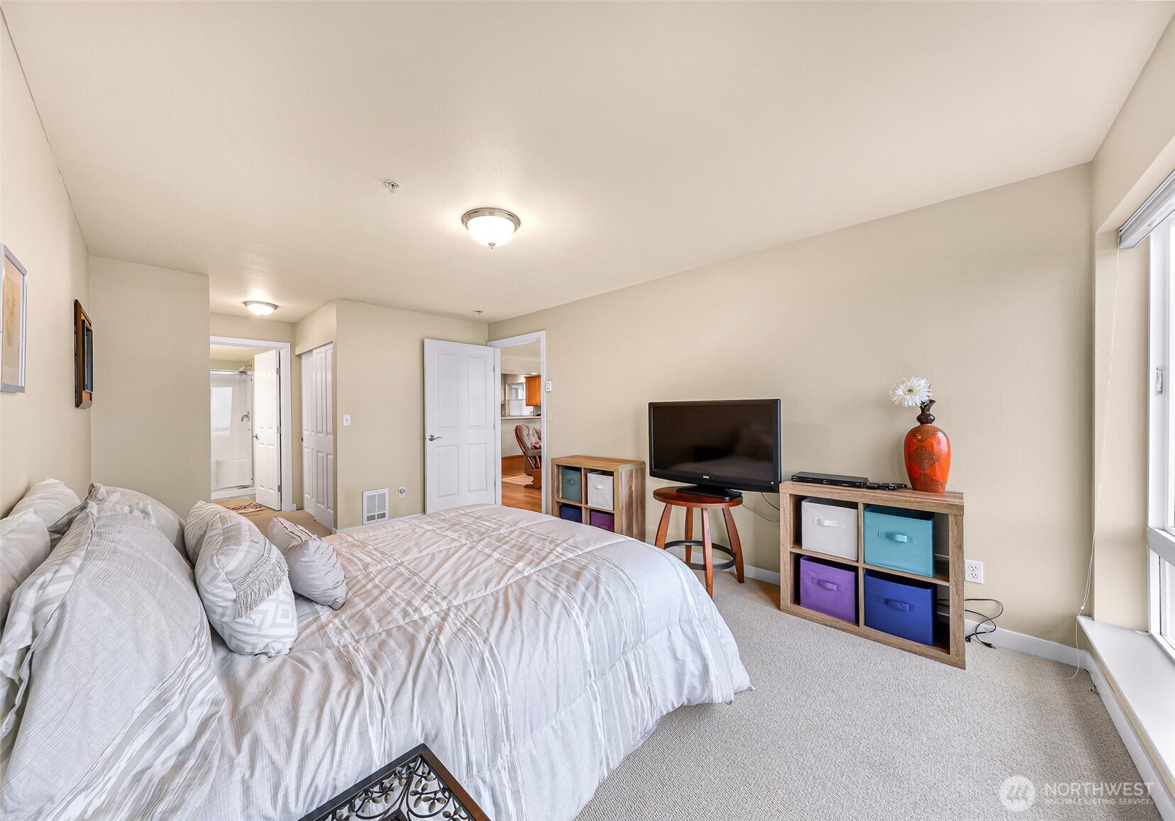 8075 Harborview Road, Unit 101 Blaine, WA 98230 - Photo 25 of 35