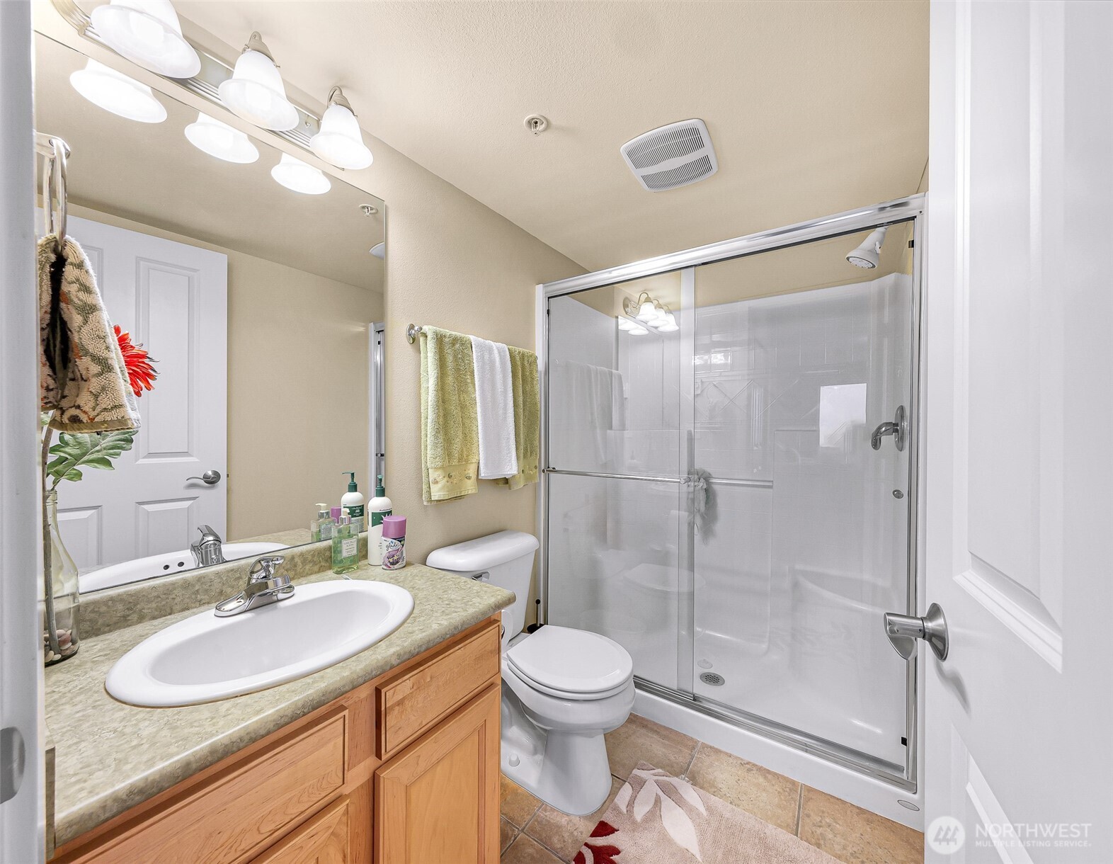 8075 Harborview Road, Unit 101 Blaine, WA 98230 - Photo 26 of 35