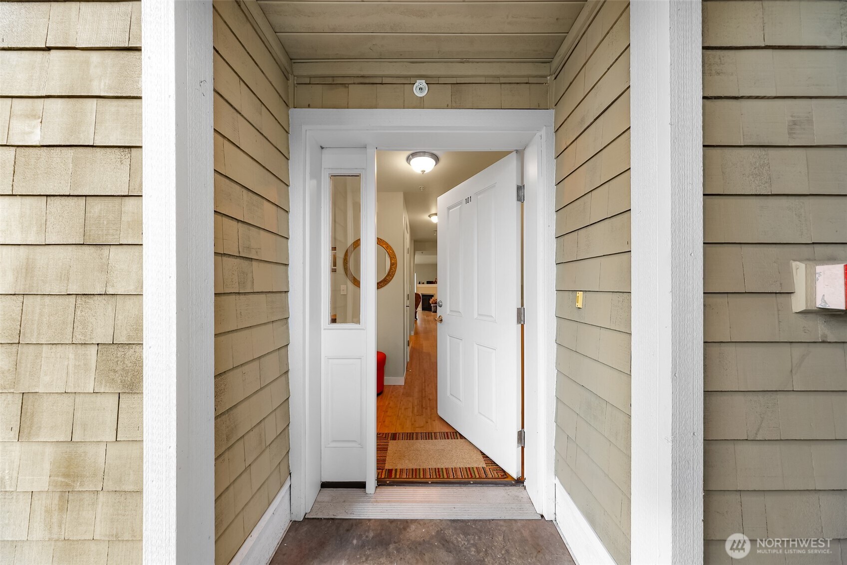 8075 Harborview Road, Unit 101 Blaine, WA 98230 - Photo 3 of 35