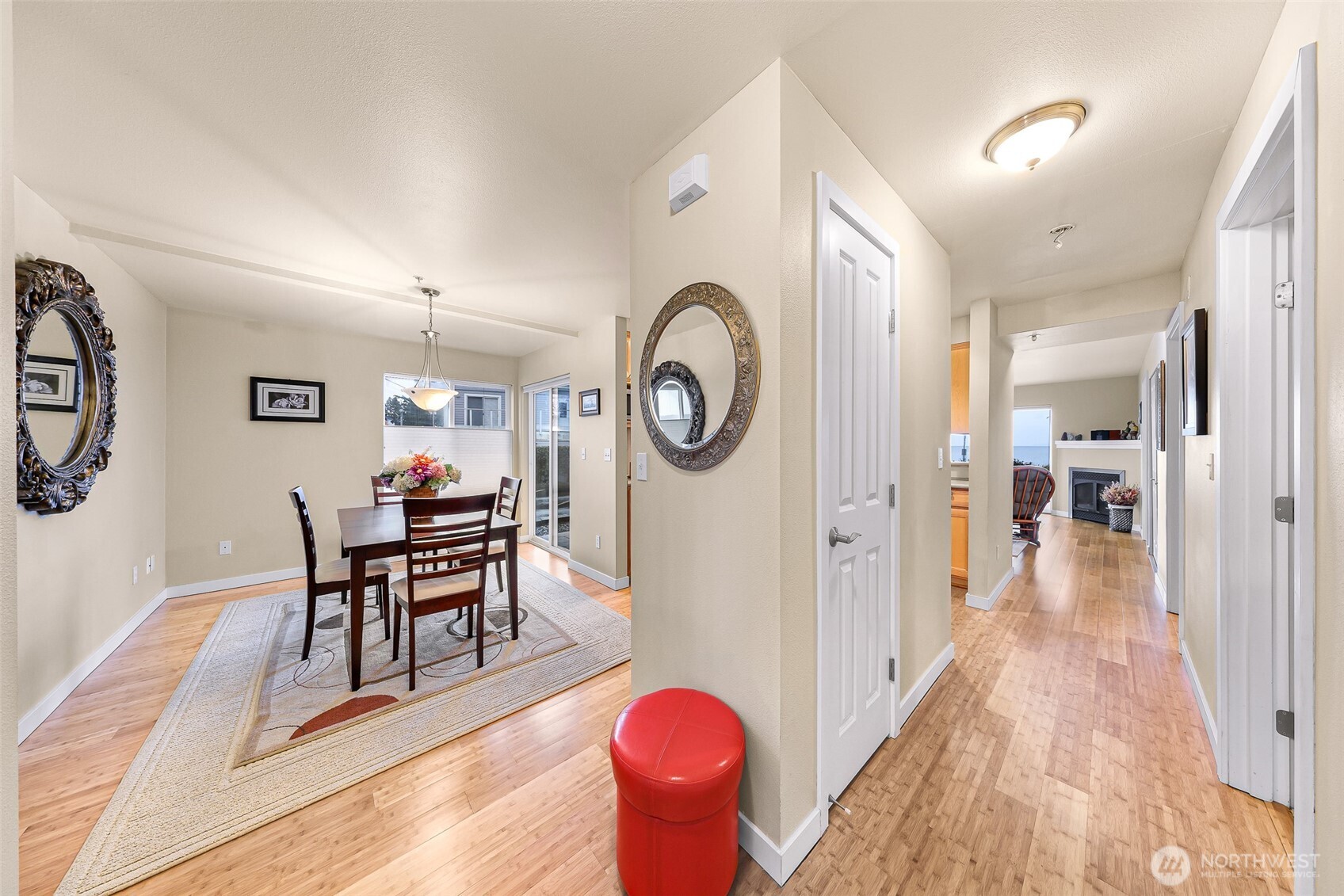 8075 Harborview Road, Unit 101 Blaine, WA 98230 - Photo 4 of 35