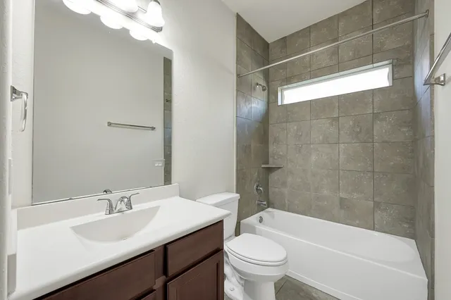 $2,280 | 30119 Saw Oaks Drive, Magnolia, TX 77355