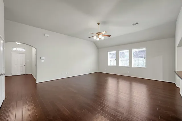 $2,280 | 30119 Saw Oaks Drive, Magnolia, TX 77355