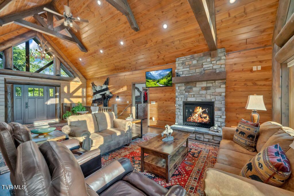 139 Lakeridge Drive Butler, TN 37640 - Photo 11 of 53 9